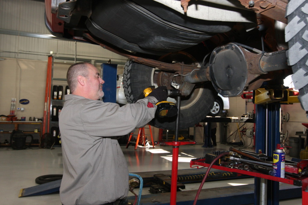 FOREIGN CAR REPAIR ST LOUIS - Bob Lift2 1024x683